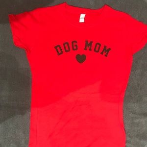 NWOT Women’s Dog Mom T-shirt